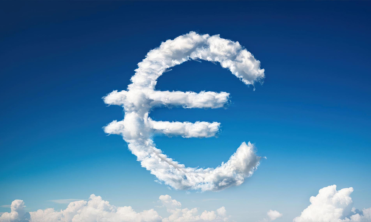 Un nuage en forme du signe euro €